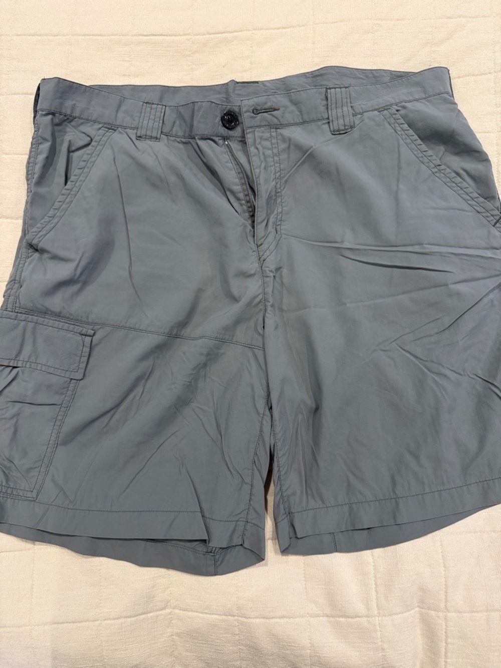 Columbia Men's Slate Gray Cargo Shorts